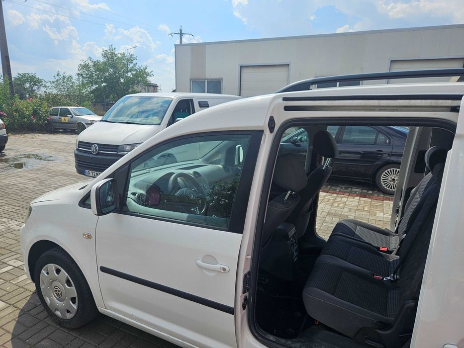 VOLKSWAGEN Caddy 2011 — imagine 4