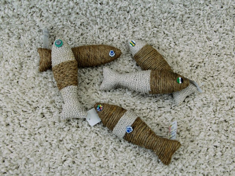 Игрушки для животных