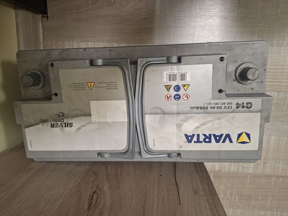 Продавам Varta 95ah 850 AGM Start Stop
