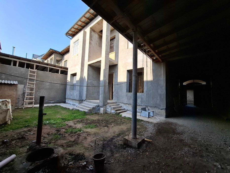 Дурмен Хайдаробод!Про-ся 2,5-соток дом каробка 7-комнат