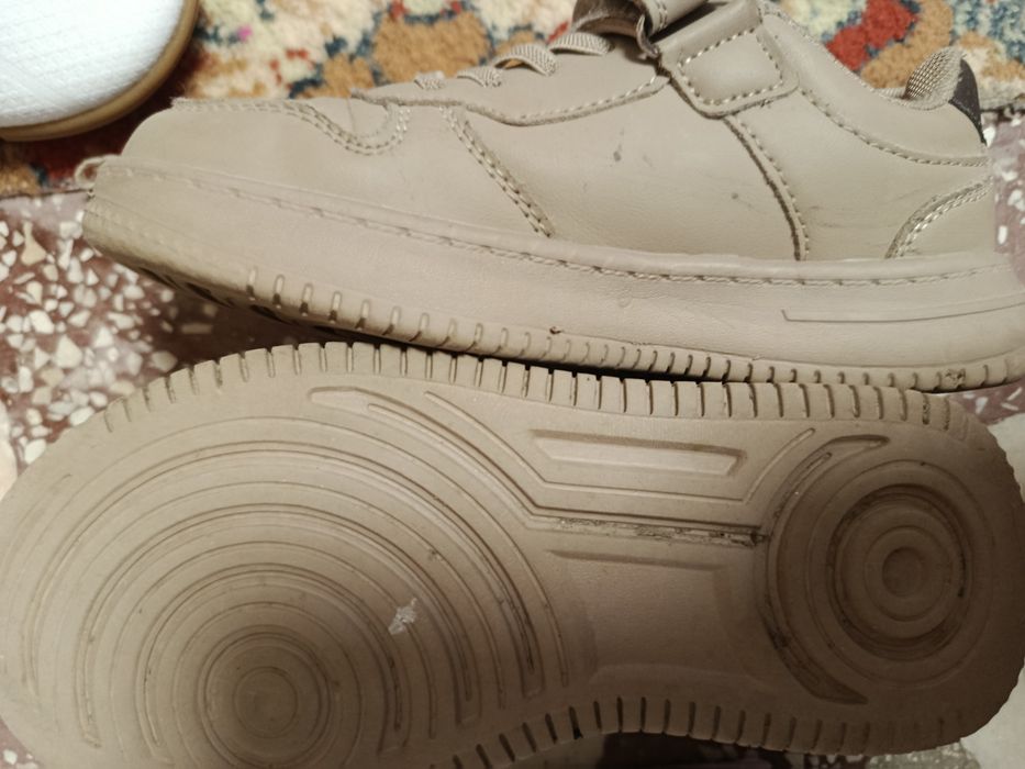 Adidas băiat în stare foarte buna