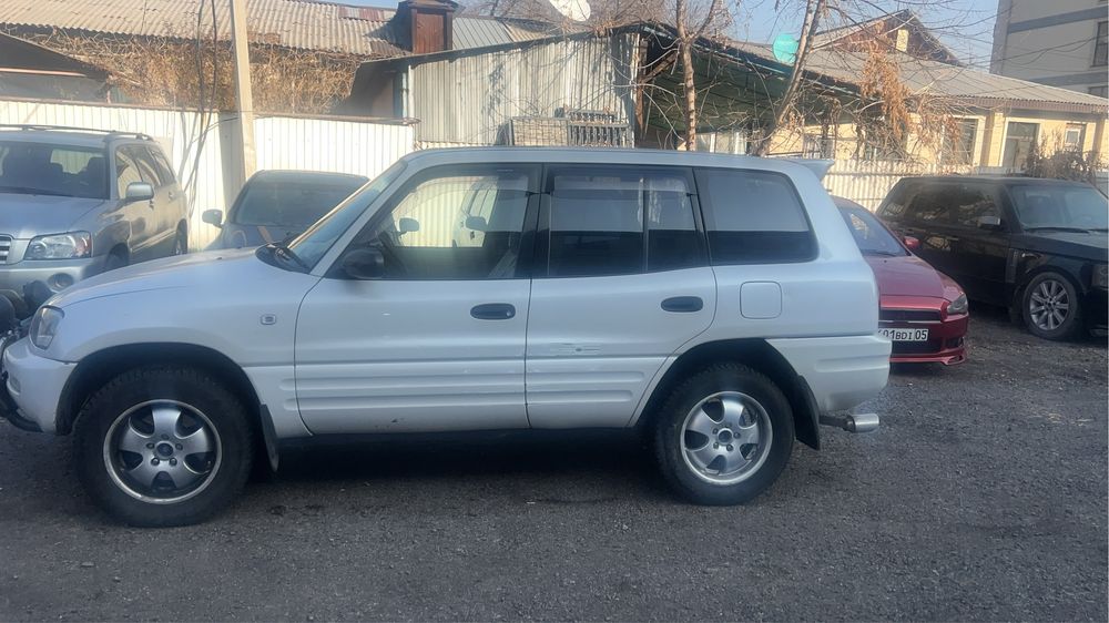 продам Toyota rav  4 срочно