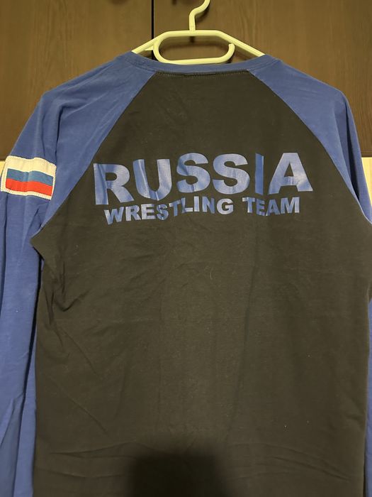 6 броя тренировъчни дрехи + 1 подарък