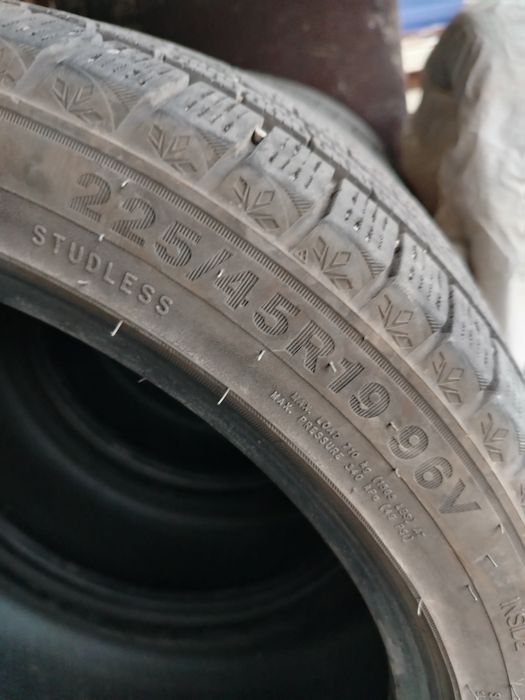 Қысқы дөңгелек сатылады 225/45R19
