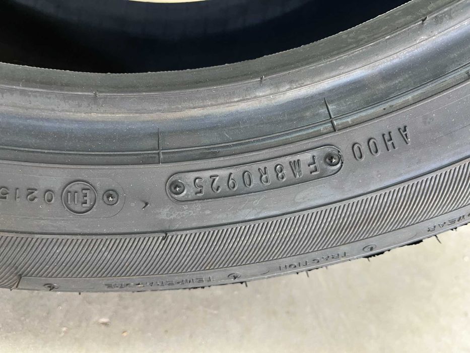 Нова Гума 1бр. Falken 225/55/18 ZE310