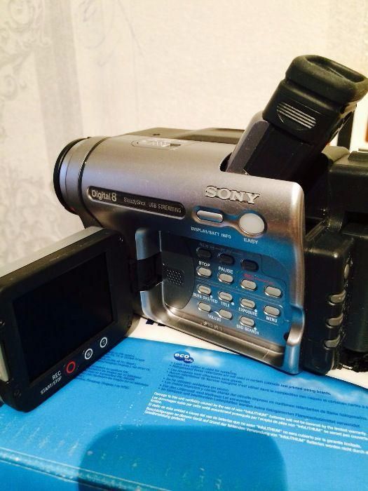 Видео камеру Sony