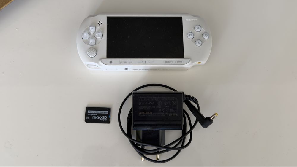 Конзола Sony PlayStation Portable E1004