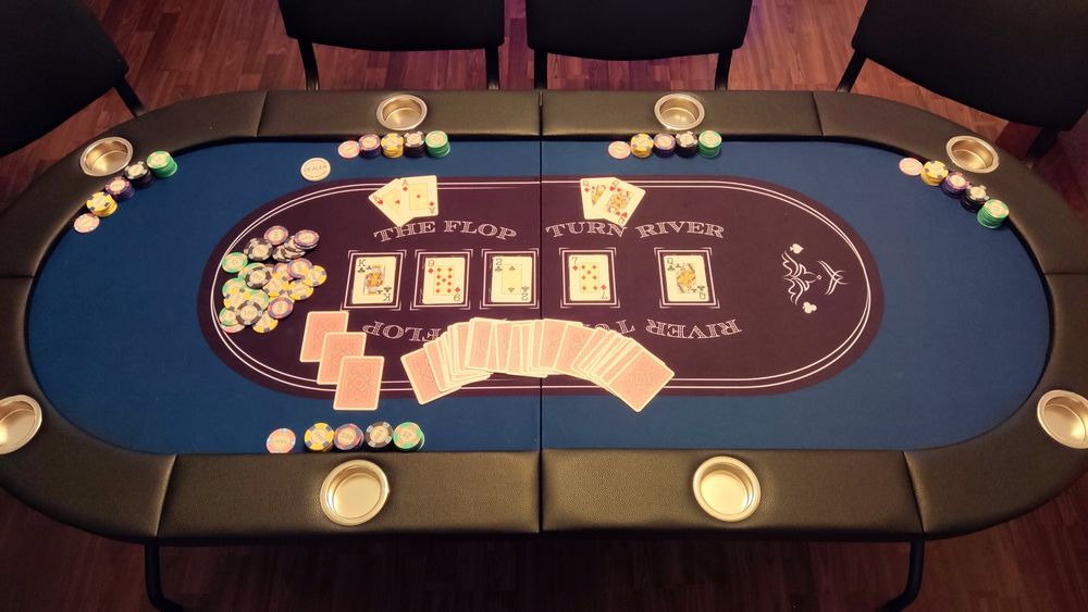 Masa de poker Vevor pentru 8 jucători + 8 scaune afaceri - Negociabil