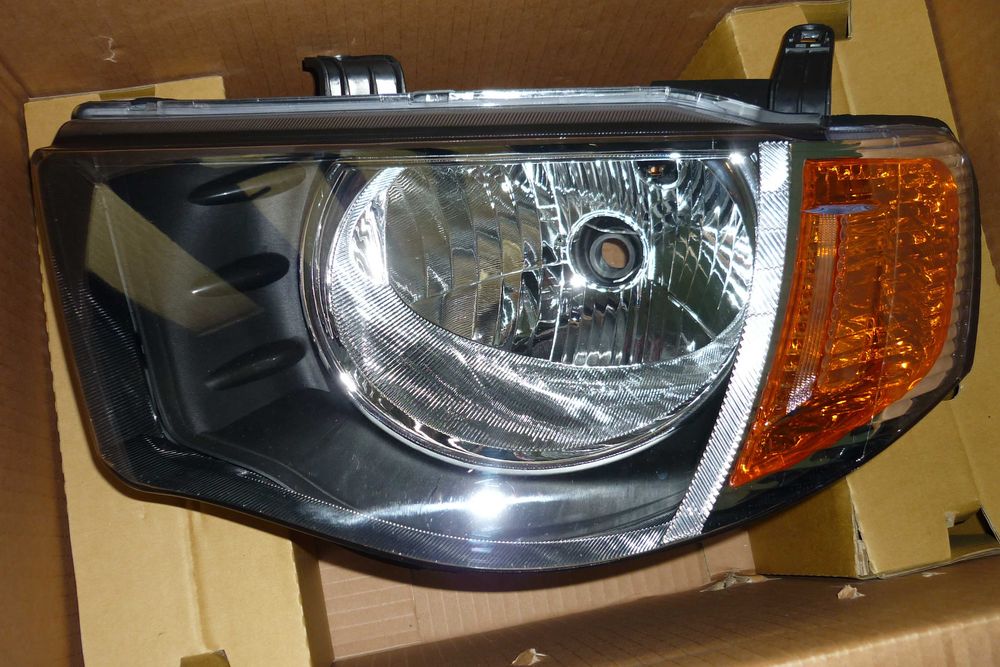 Far Mitsubishi L200 12.2005-04.2010 DEPO Partea stanga
