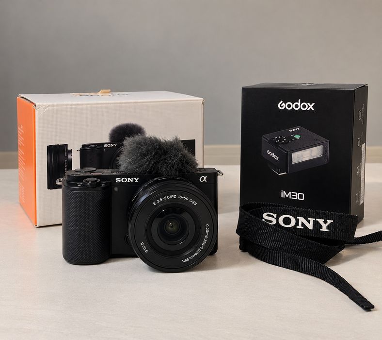 Камера Sony zv-e10 с объективом 16-50мм