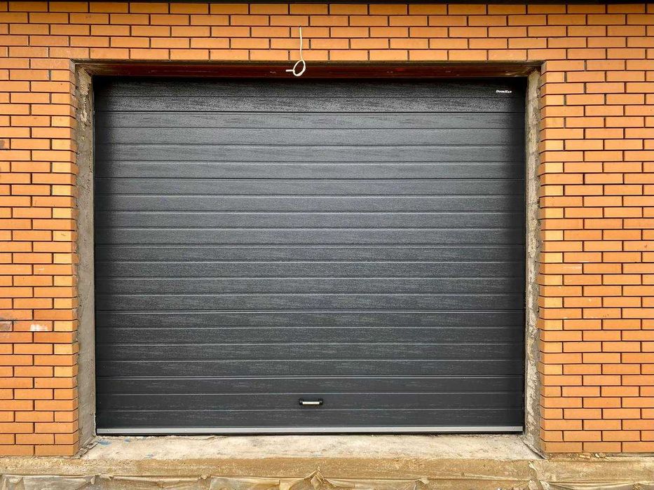 Гаражные секционные ворота