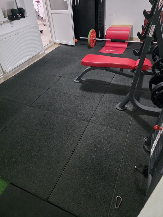 Pavele cauciuc, urme minime de uzura