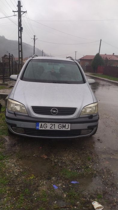 Vând Opel Zafira motor 2000 dizel mai multe detalii la telefon 0720691
