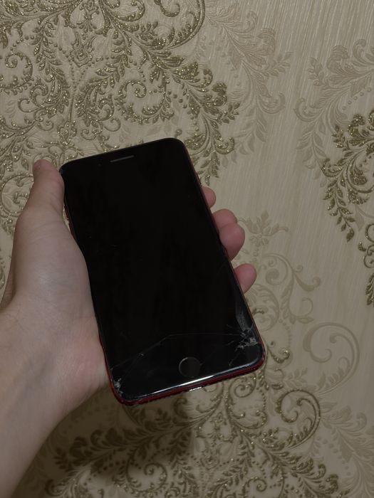 iPhone 8 Pluse Red