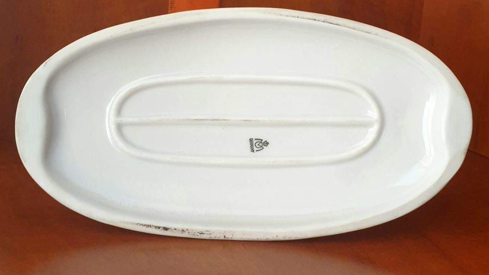 Статуэтки из фарфора дети