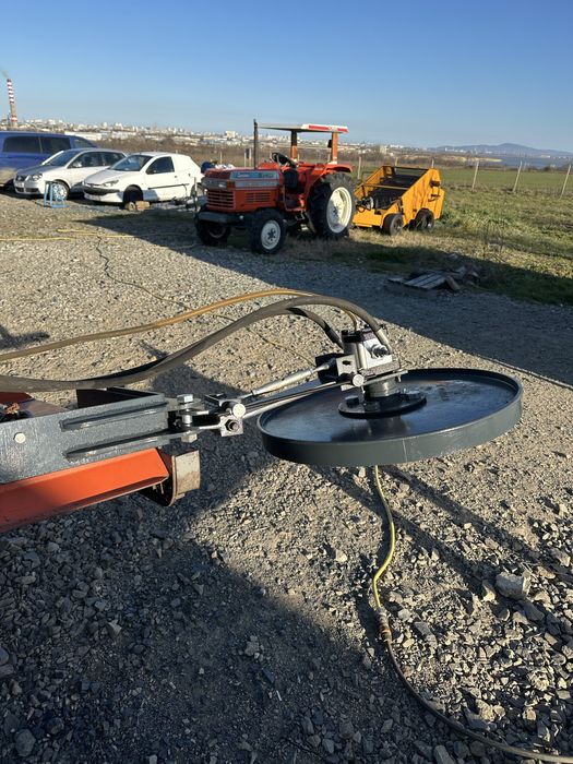 Отклоняваща секция за косачка