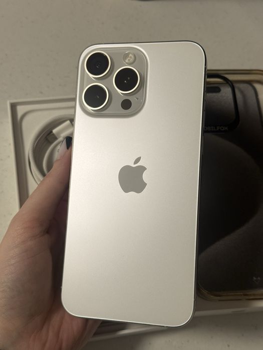 iPhone 15 Pro Max Alb impecabil 87% baterie