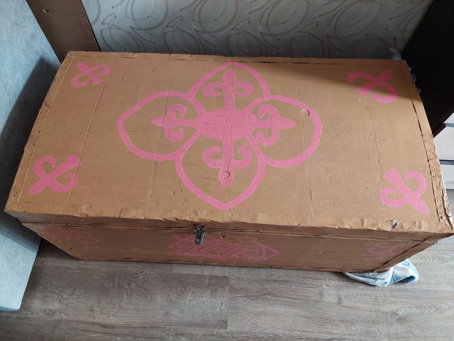 Сундук старинный СРОЧНО