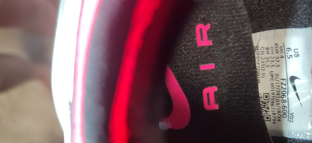 Nike Air Max SNDR, номер 37,5