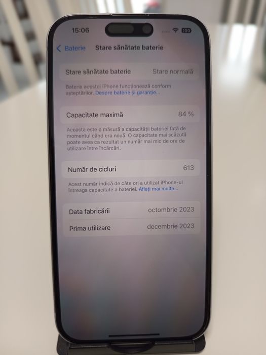 Iphone 15 white impecabil ca nou + 5 huse