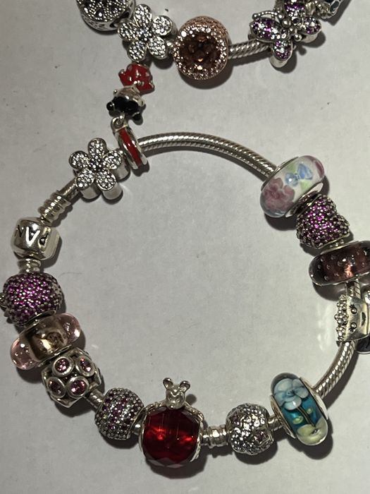 Bratari originale Pandora cu charmuri originale Pandora