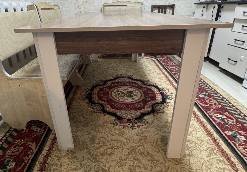 продам кухонный стол