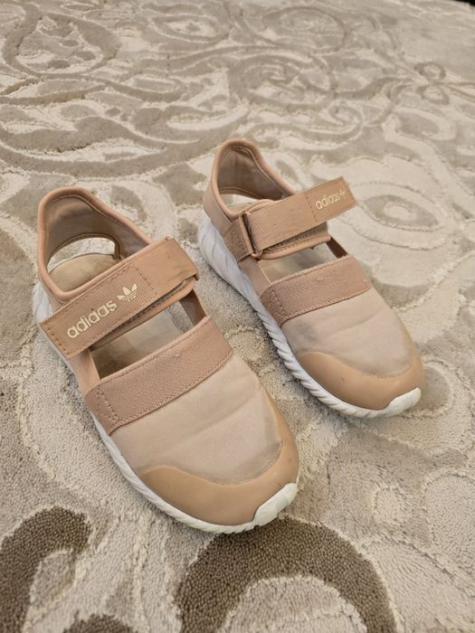 Продам обувь на девочку