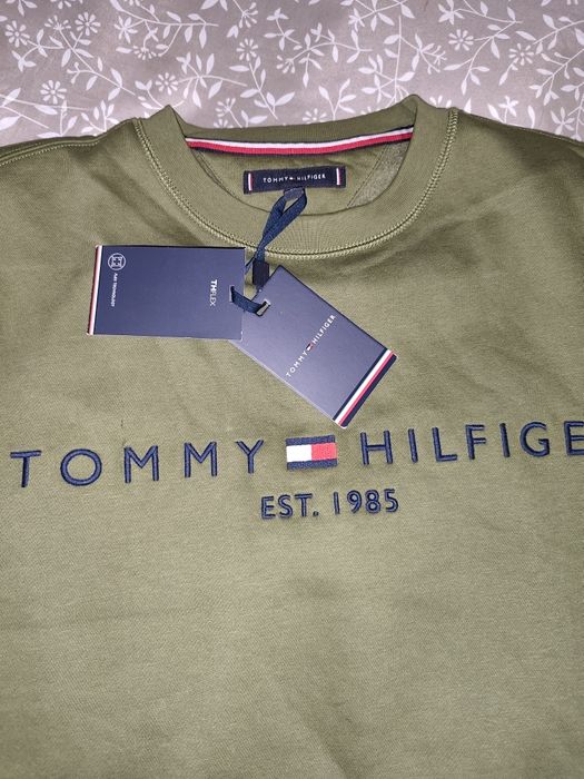 Чисто нов суичър tommy hilfiger