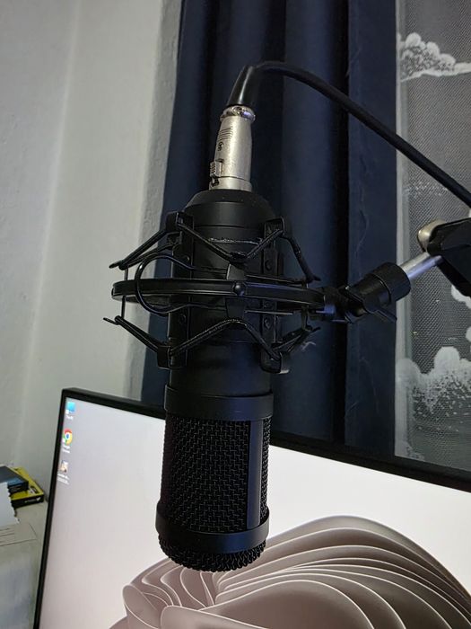 Студио Микрофон Genesis Radium 300 XLR