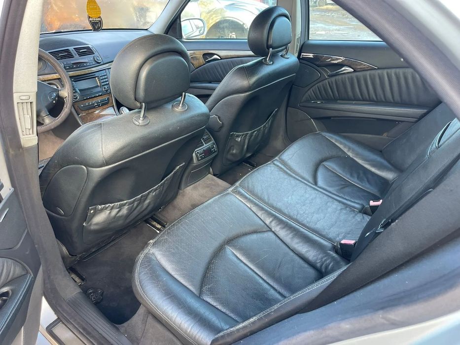 Dezmembrari Mercedes-Benz E Class S211 / 2005