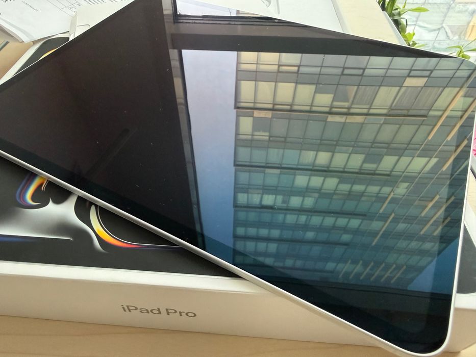 самый большой планшет Apple iPad Pro 13 m4 память 1 tb