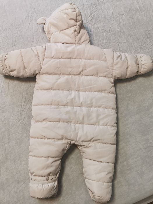 Mărimea 68 - Costum de iarnă cu dublurâ din pluș.