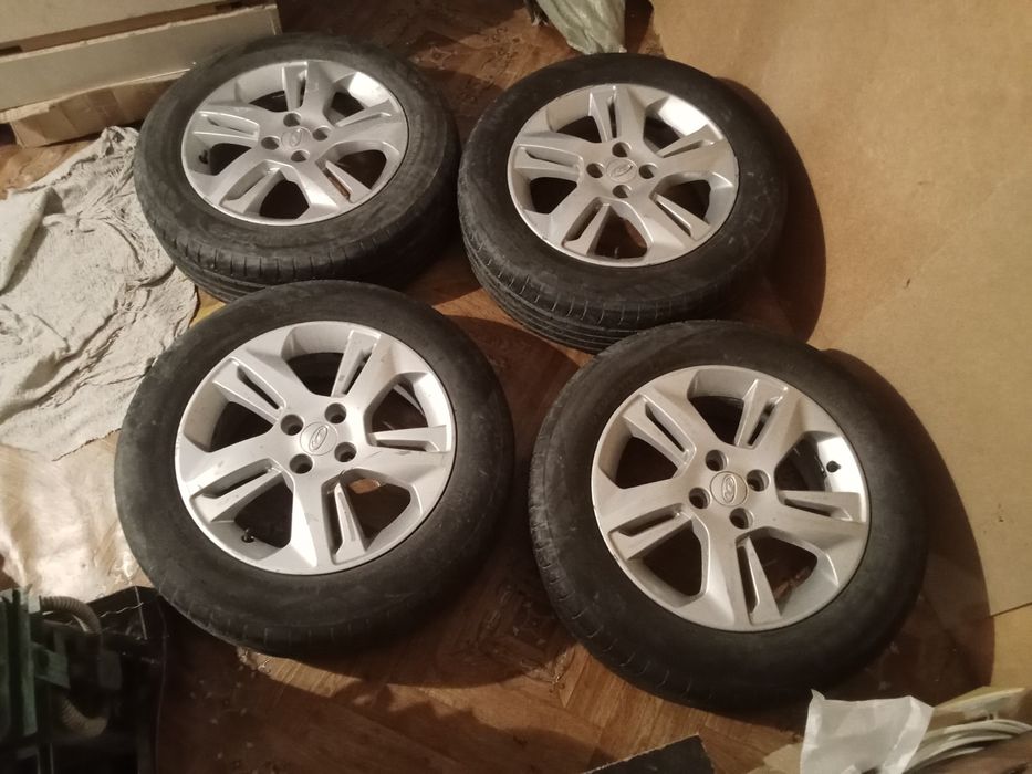 Продам шины 205/65/R16