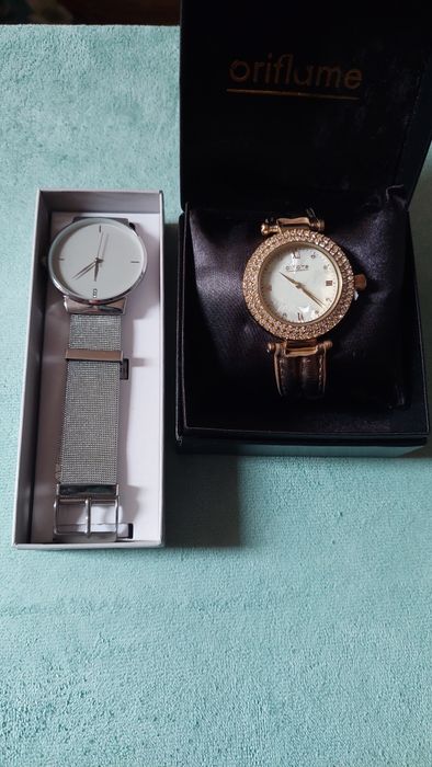 Кварцевые часы,наручные,новые