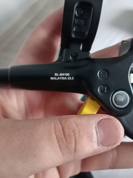 Vand frana spate Shimano mt 4100 nouă