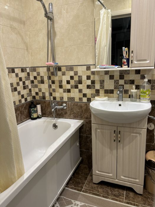 Продам 3 комн. квартиру в центре
