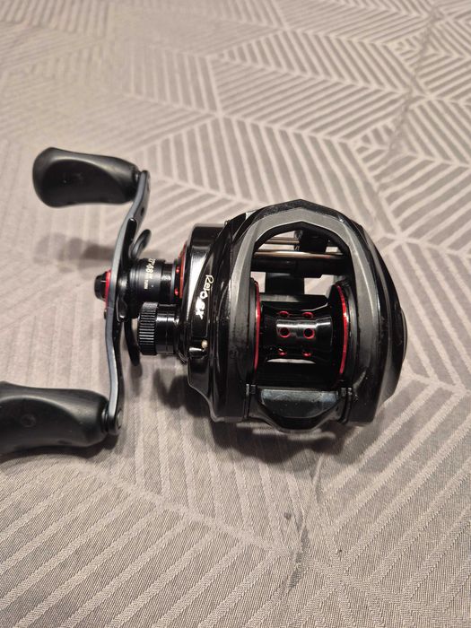 Продавам baitcast Abu Garcia Revo 4 SX – 6.6:1