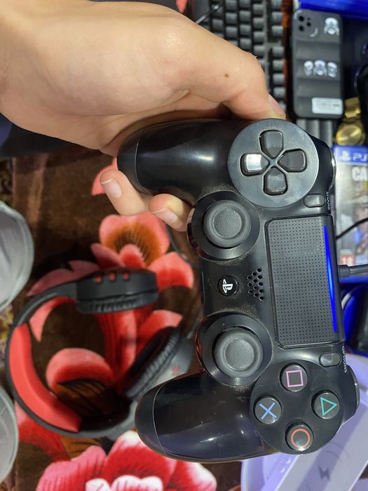 Ps 4 slim топ състояние