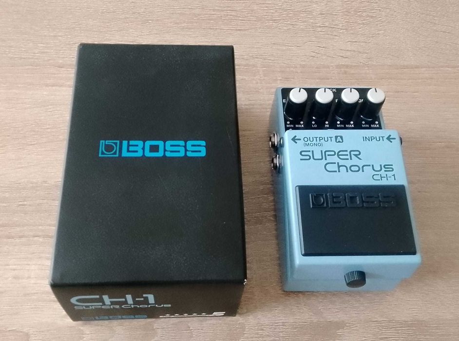 Pedala chitara Boss Super Chorus