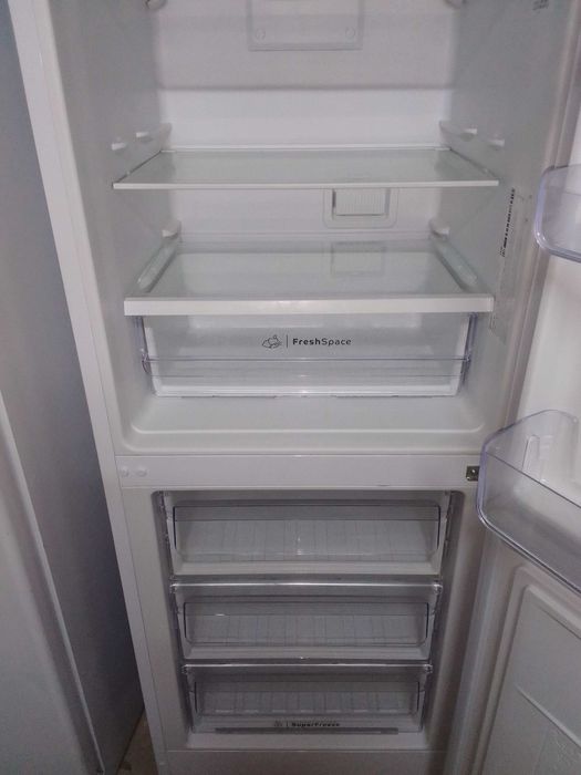 Холодильник indezit, Оборудование