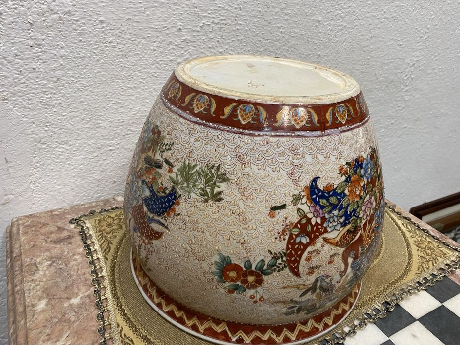 Голяма китайска кашпа от порцелан