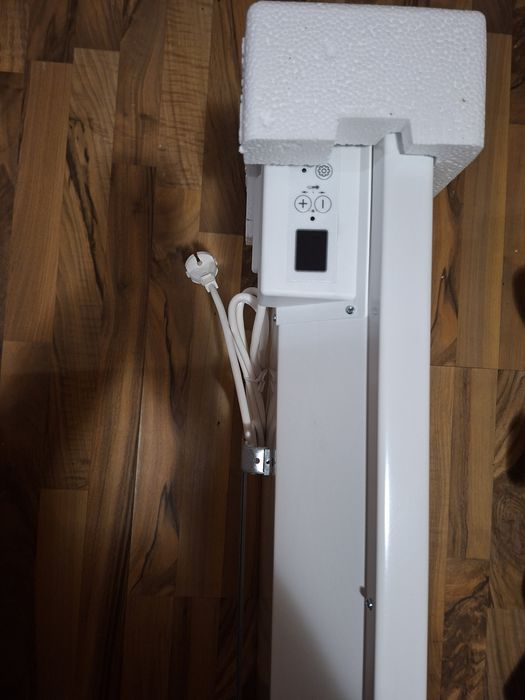 Чисто нов, в гаранция,  конвектор AIRELEC BASIC PRO 2500W ОТОПЛЯЕМА ПЛ