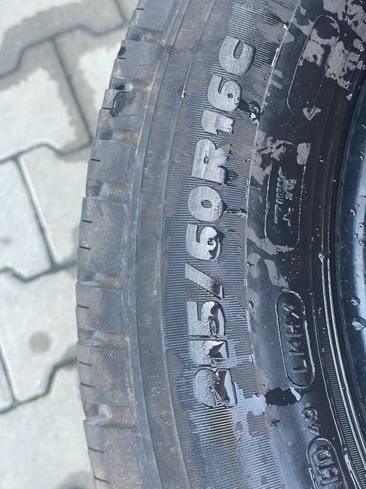 4X 215 60 16C Michelin Agilis 51