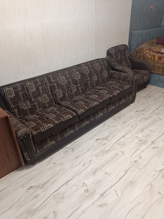 Диван и два кресла