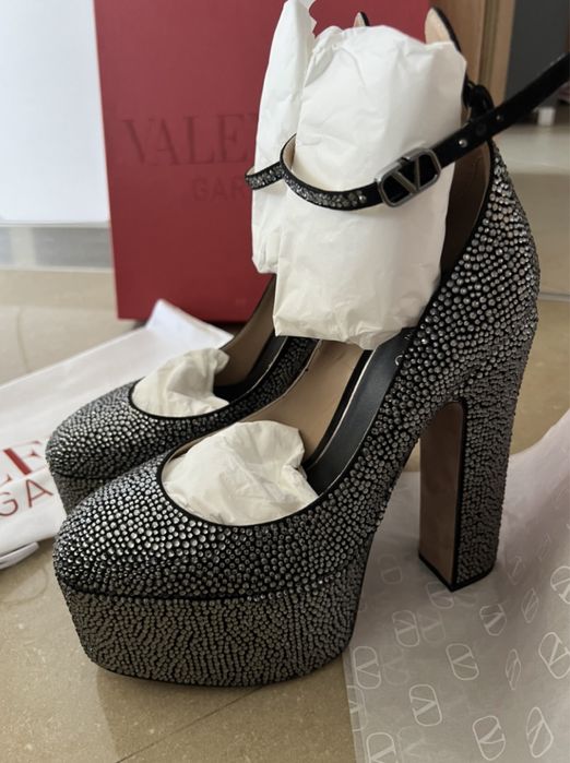 Валентино Гаравани Valentino Garavani Tan-Go Heels
