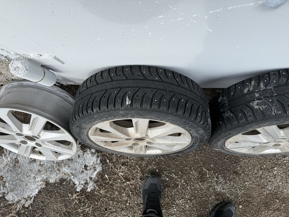 Продам диски веста р16 3 резины в комплекте