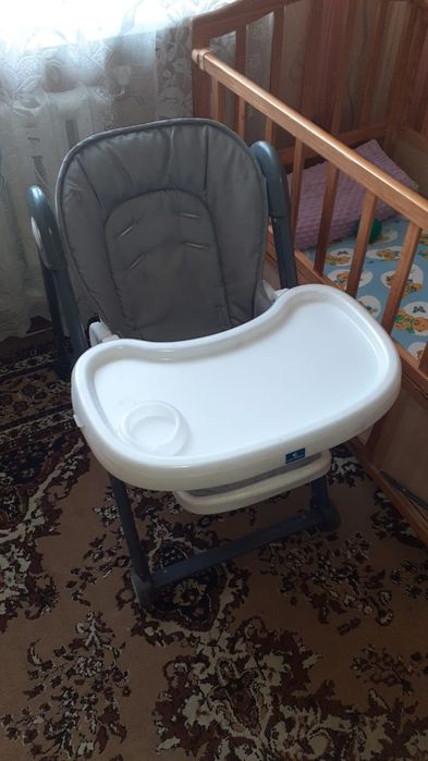 Продаю  детский стул со столом