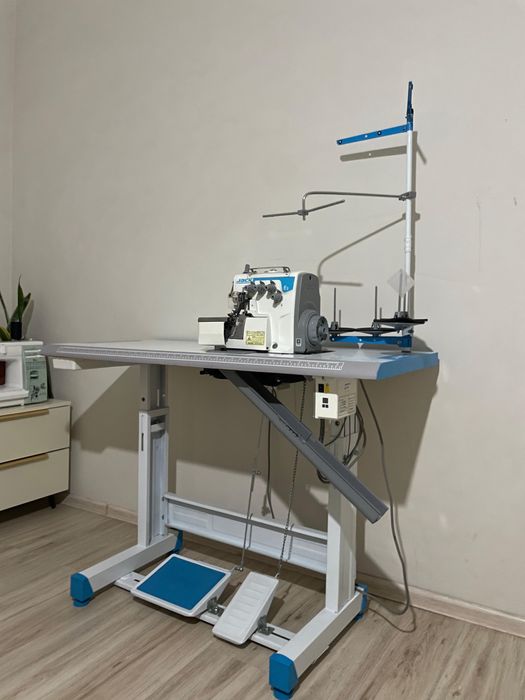 Промышленный оверлок JACK E3 (оригинал)