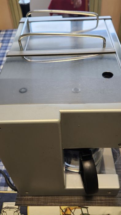 Полу-професионална  кафе машина Бриел