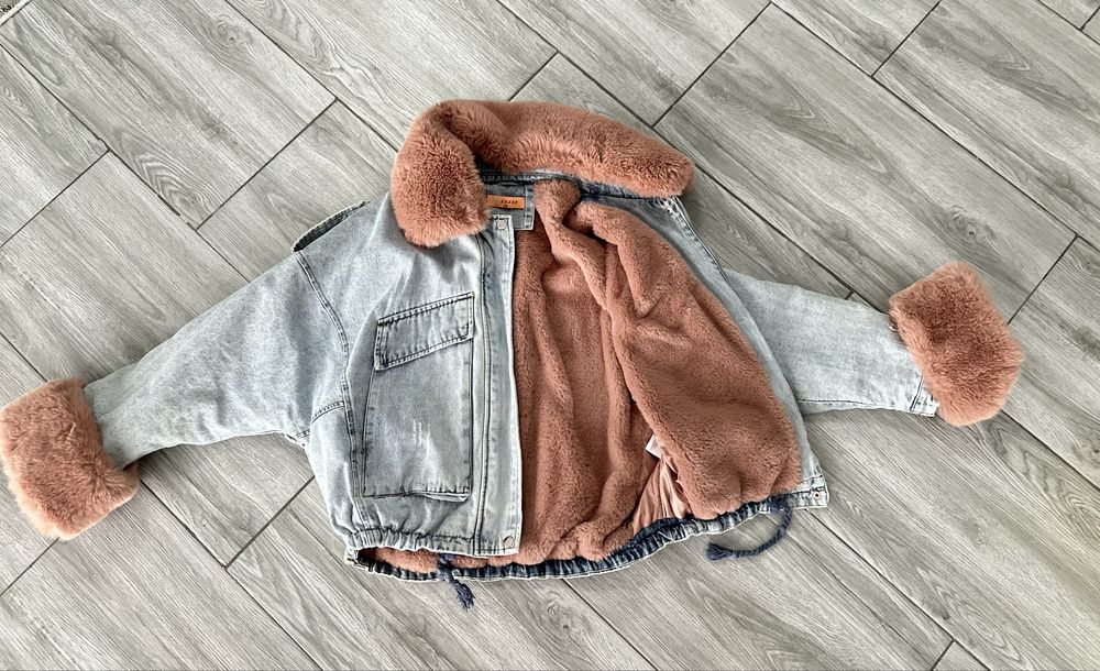 Jachetă din denim cu blăniță roz
